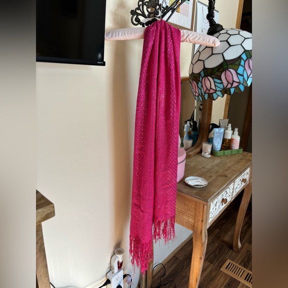 Pink sequin scarf - Picture 5 of 5